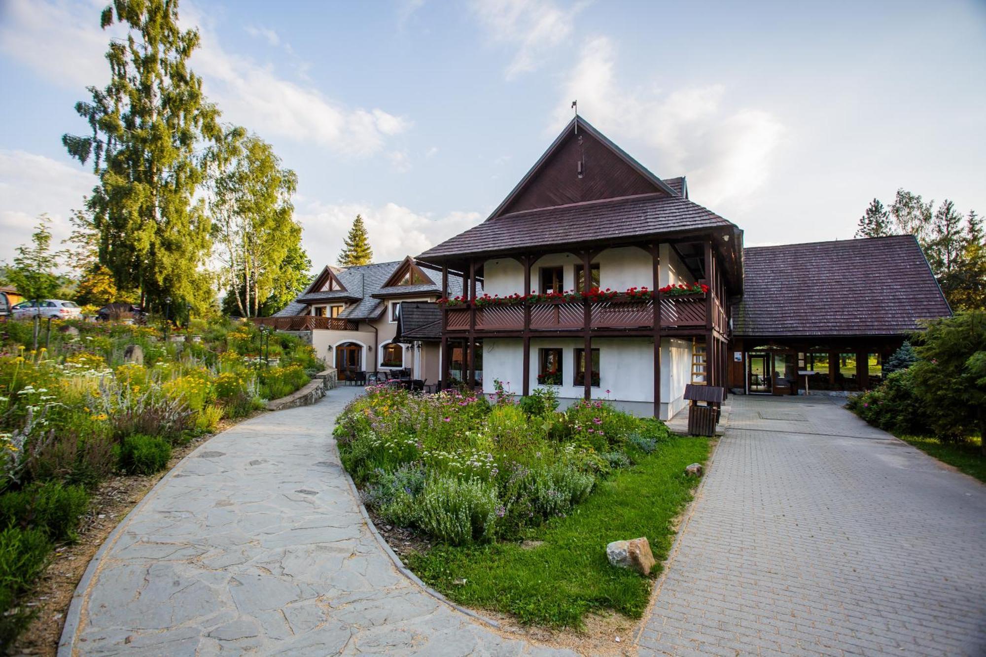 Oravsky Haj Garden Hotel & Resort Trstena Luaran gambar